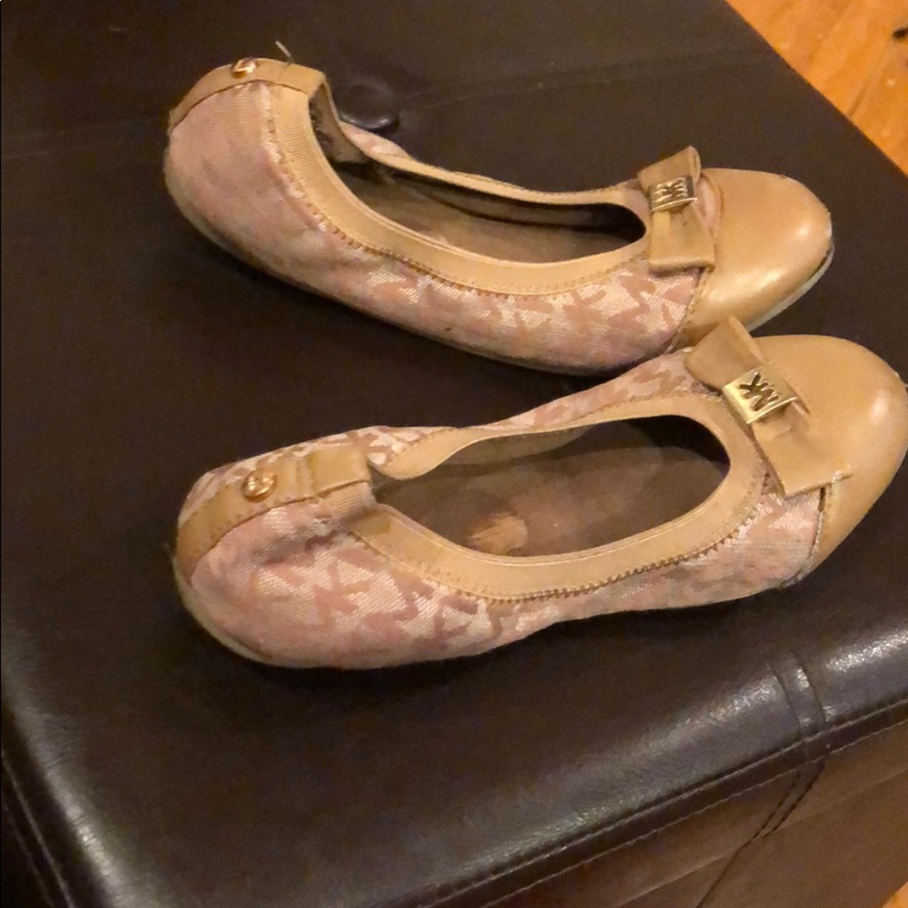 Micheal Kors Signature Loafer with “MK” Bow